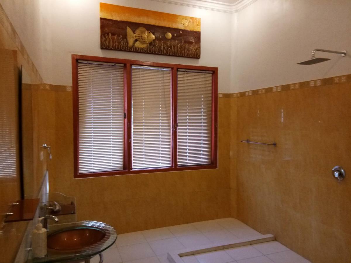 Villa Pemandangan Sekotong Barat Exterior photo